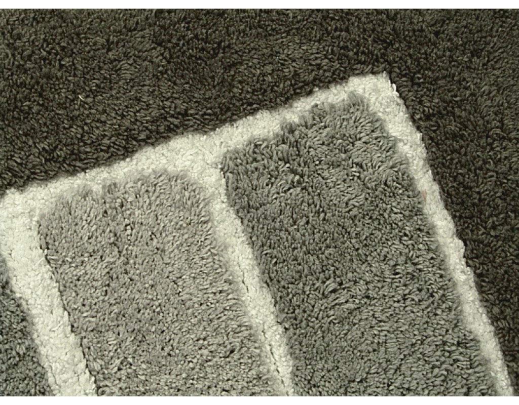 Tappetino Bagno Colorato in Morbido Pelo Lungo ed Righe in Rilievo