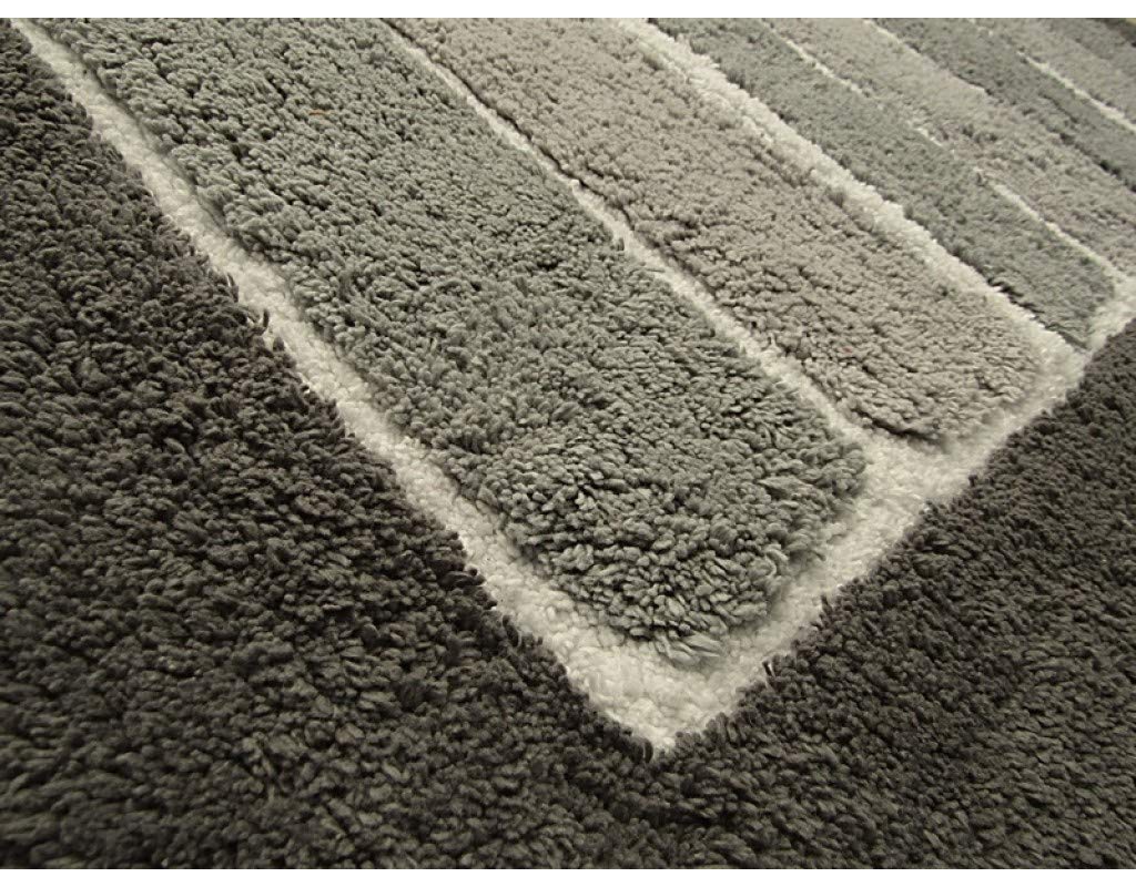 Tappetino Bagno Colorato in Morbido Pelo Lungo ed Righe in Rilievo